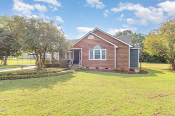 126 Crosswinds Dr, Selma, NC 27576