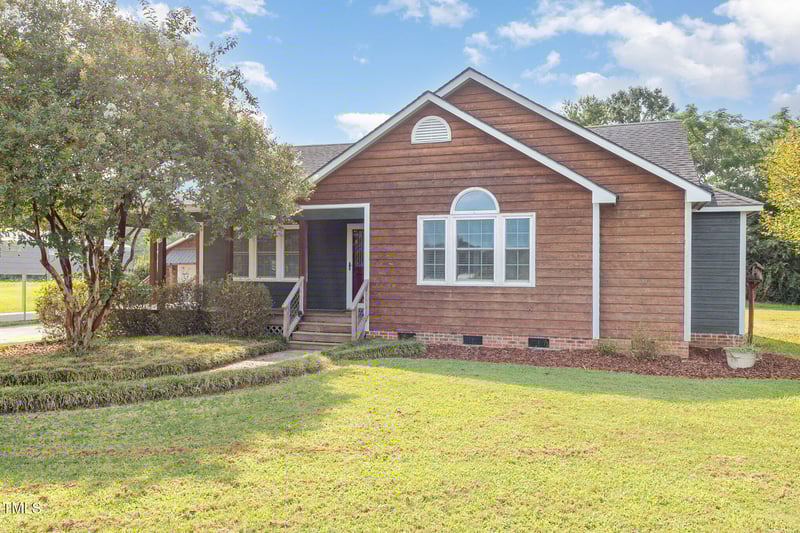 126 Crosswinds Dr, Selma, NC 27576