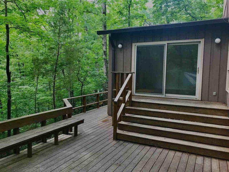 126 Dixie Dr, Chapel Hill, NC 27514