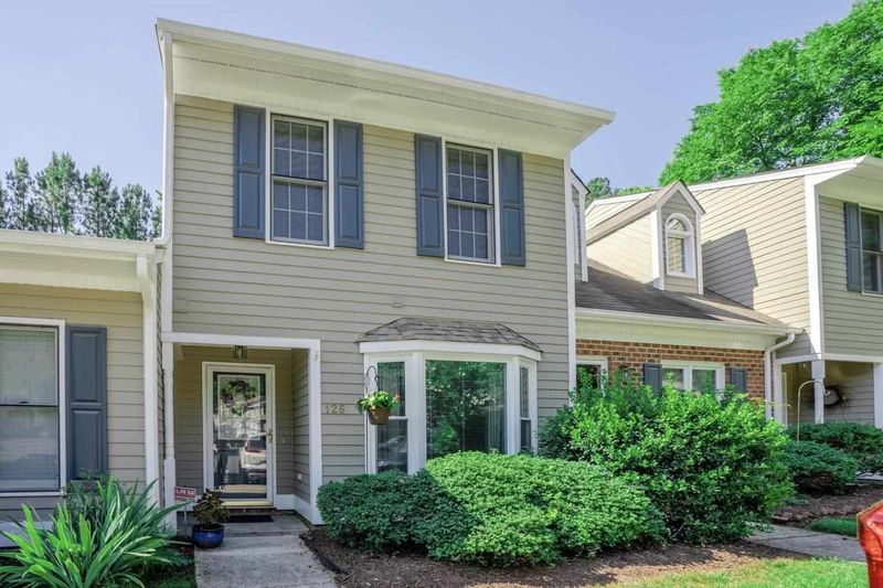 126 Forest Oaks Dr, Durham, NC 27705