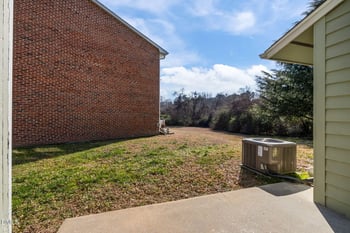 126 Friar Ln, Carrboro, NC 27510