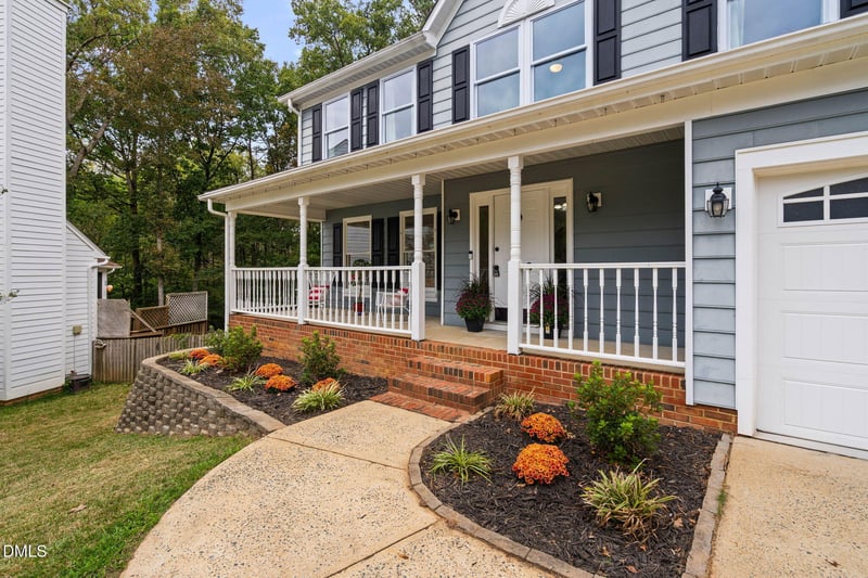 126 Hidden Bluff Ln, Cary, NC 27513