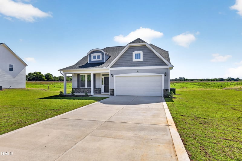 126 Maverick Ln, Dunn, NC 28334