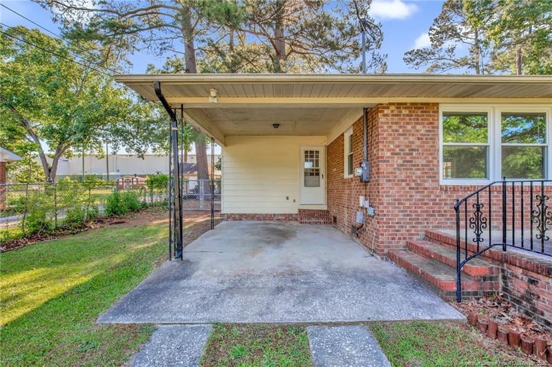 126 Old Gate Rd, Fayetteville, NC 28314