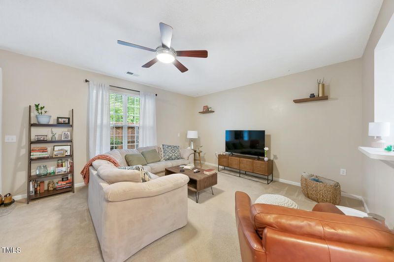 126 Star Thistle Ln, Cary, NC 27513