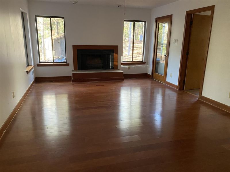 126 Summerlin Dr, Chapel Hill, NC 27514