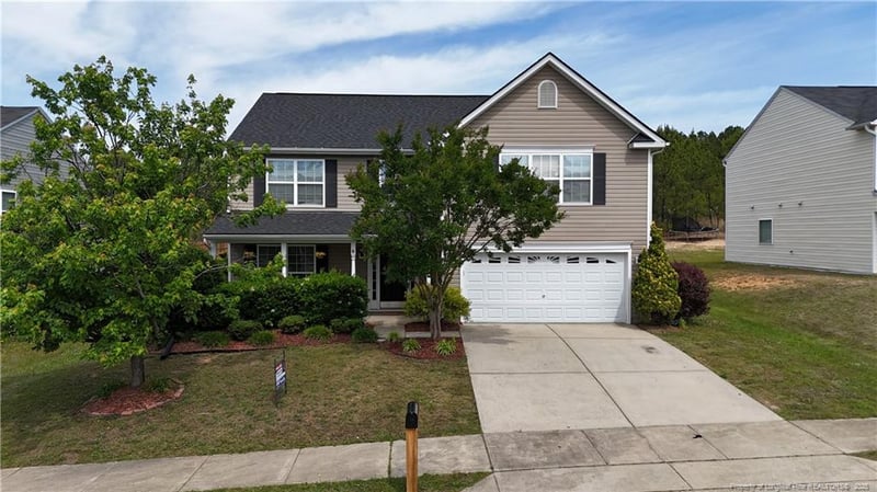 126 Thimbleweed Dr, Lillington, NC 27546