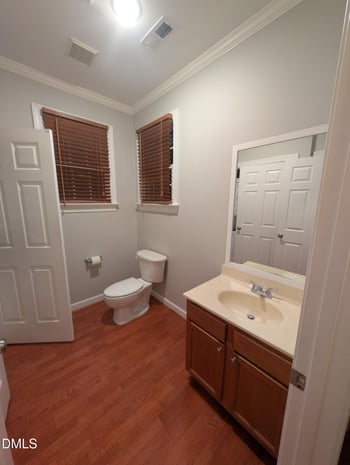 126 Tuska Hills Dr, Holly Springs, NC 27540