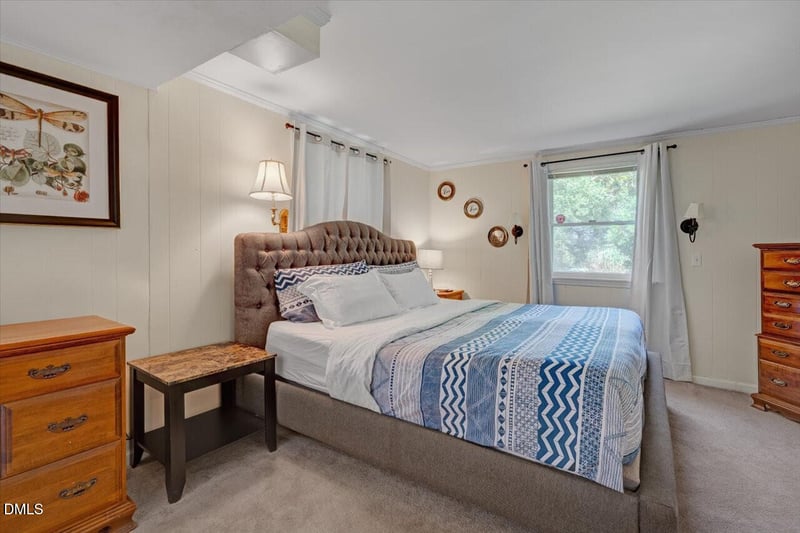 126 White Oak Dr, Durham, NC 27707