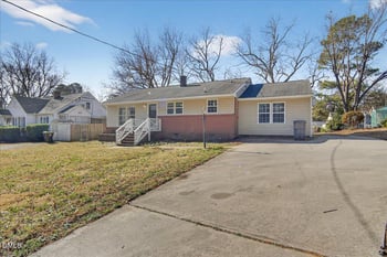 126 White Oak Dr, Henderson, NC 27536