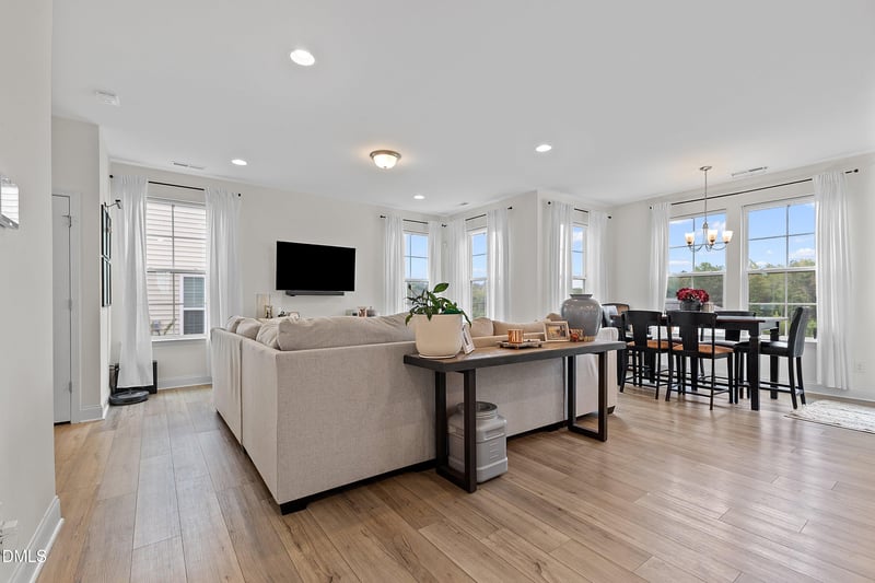 1260 Channel Drop Loop, Zebulon, NC 27597