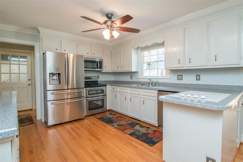 12609 Birchfalls Dr, Raleigh, NC 27614