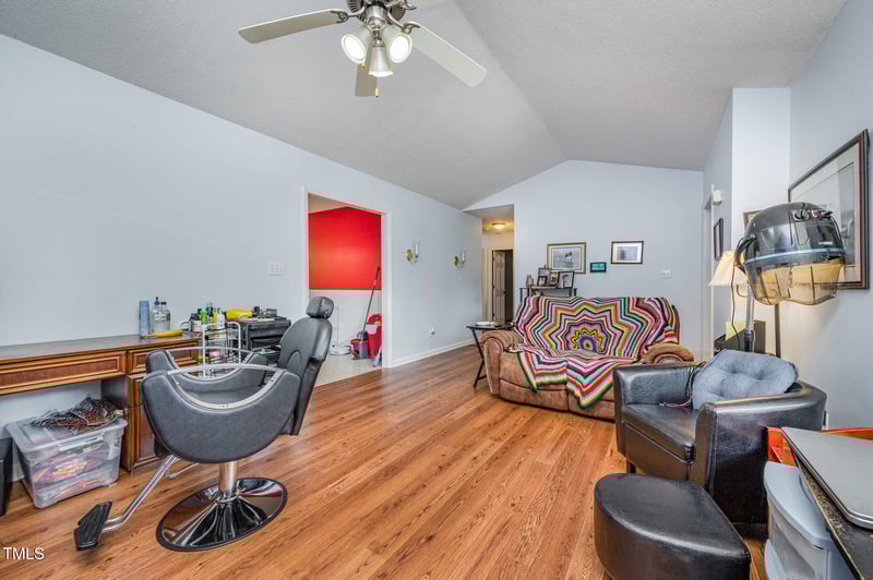 1261 Grovewood Dr, Clayton, NC 27520