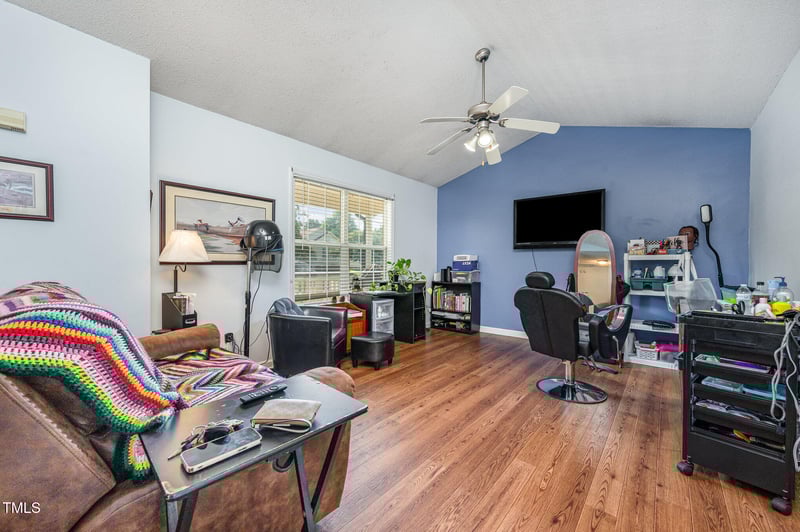 1261 Grovewood Dr, Clayton, NC 27520