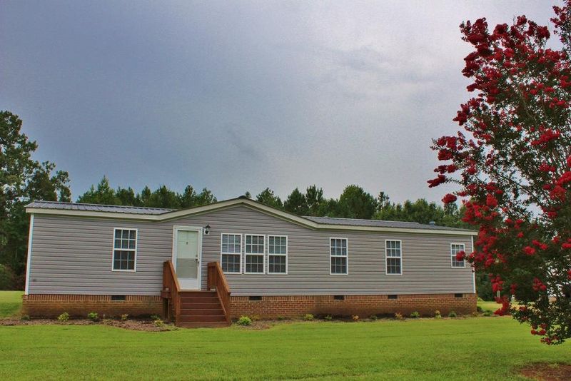 12611 Farm Ridge Rd, Zebulon, NC 27597