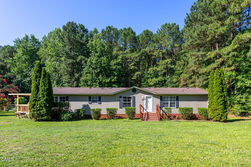 12621 Eagle Ridge Dr, Zebulon, NC 27597