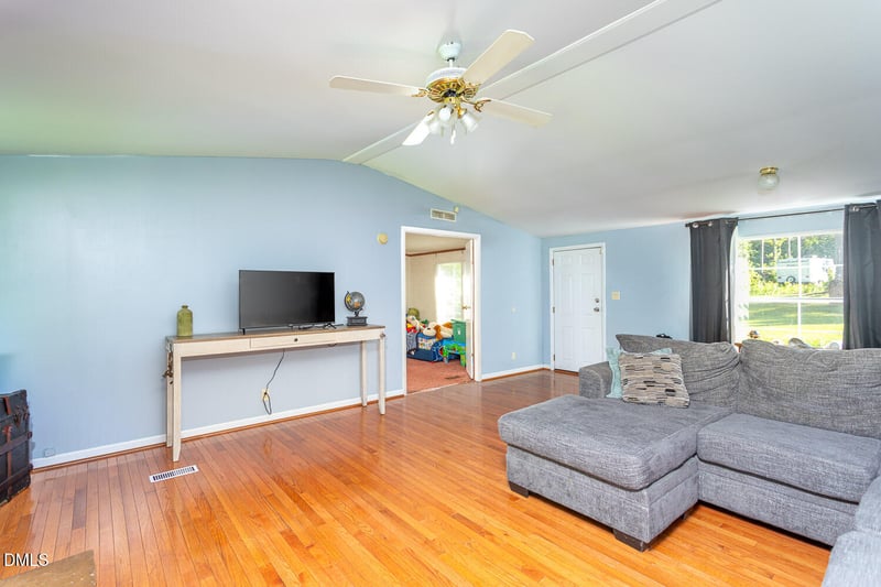 12621 Eagle Ridge Dr, Zebulon, NC 27597
