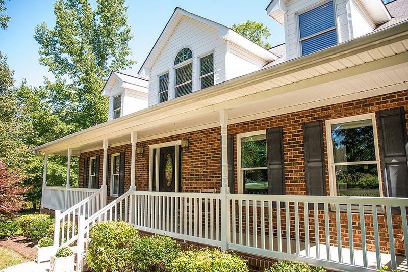 1267 Willowlake Rd, Burlington, NC 27217