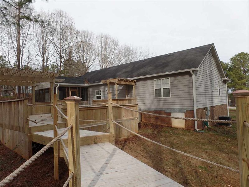 127 Alan Ln, Clayton, NC 27520