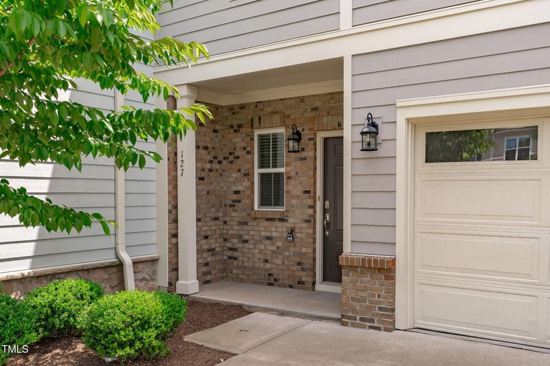 127 Bowerbank Ln, Apex, NC 27539