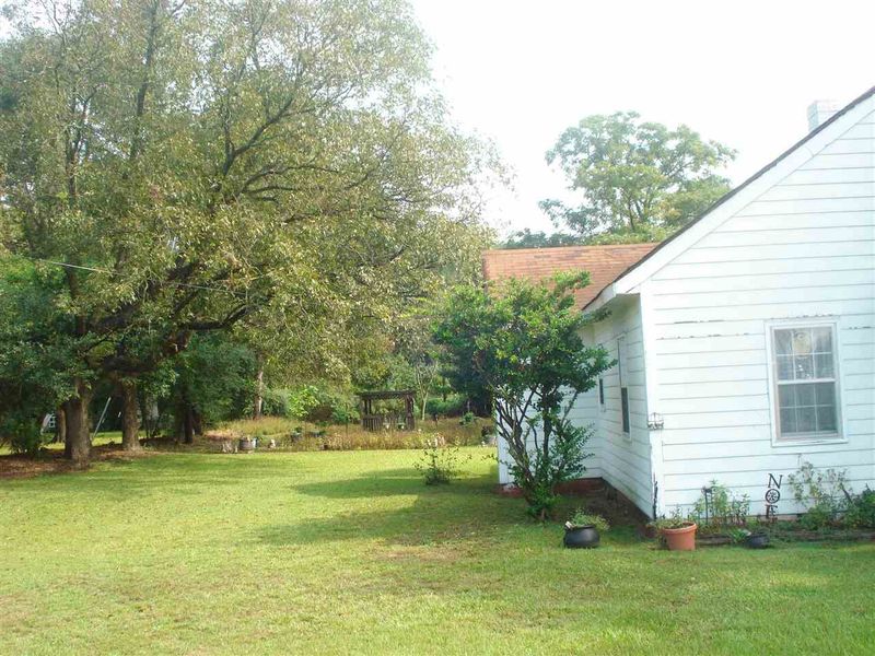 127 Broad St, Fuquay Varina, NC 27526