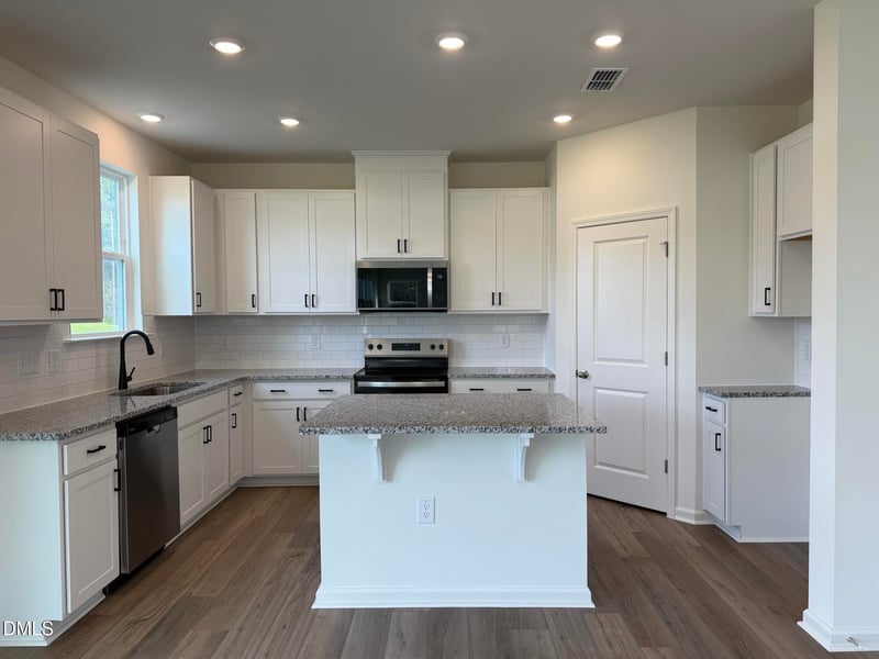 127 Caspian Ct, Lillington, NC 27546