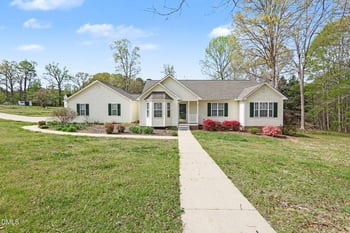 127 Churchill Downs Dr, Clayton, NC 27520