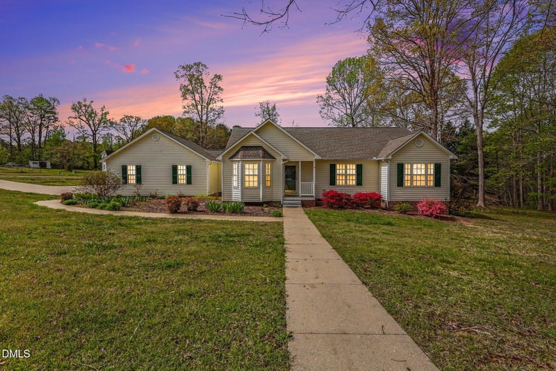127 Churchill Downs Dr, Clayton, NC 27520