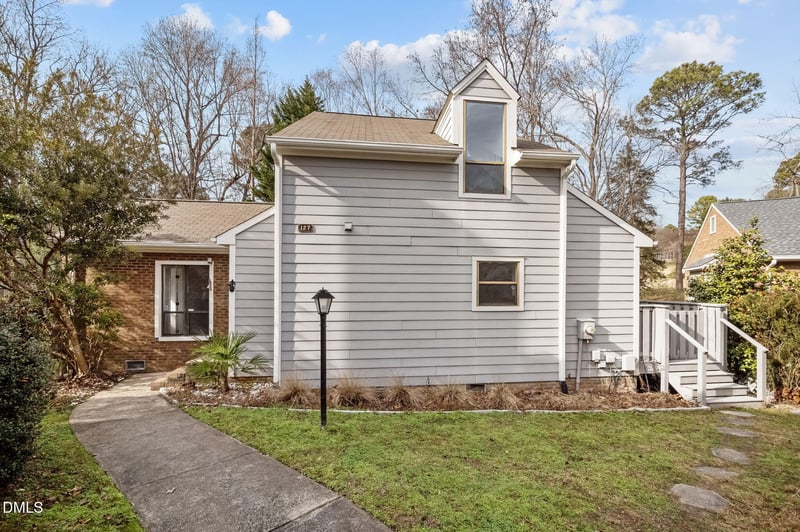 127 Clancy Cir, Cary, NC 27511