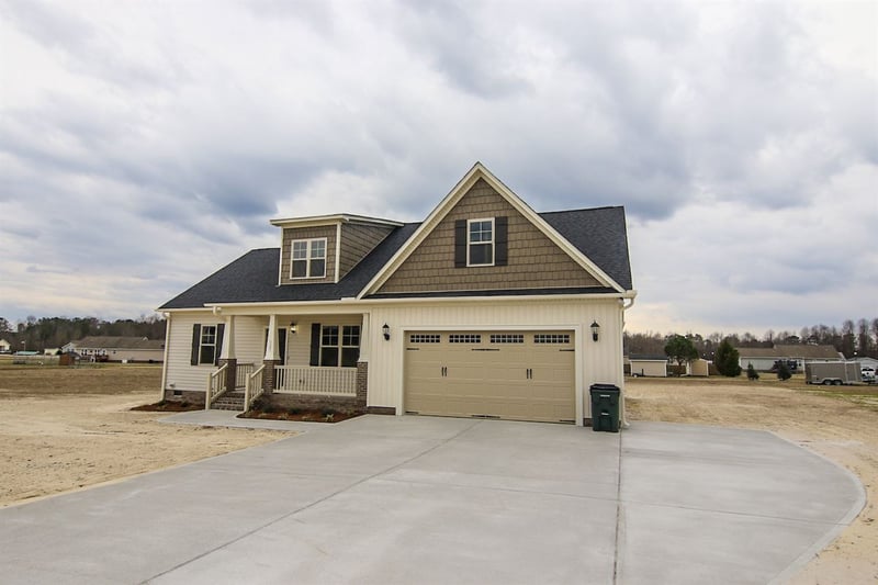 127 Clipper Ln, Smithfield, NC 27577