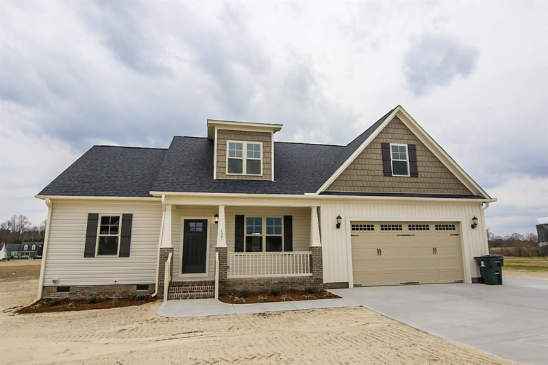 127 Clipper Ln, Smithfield, NC 27577