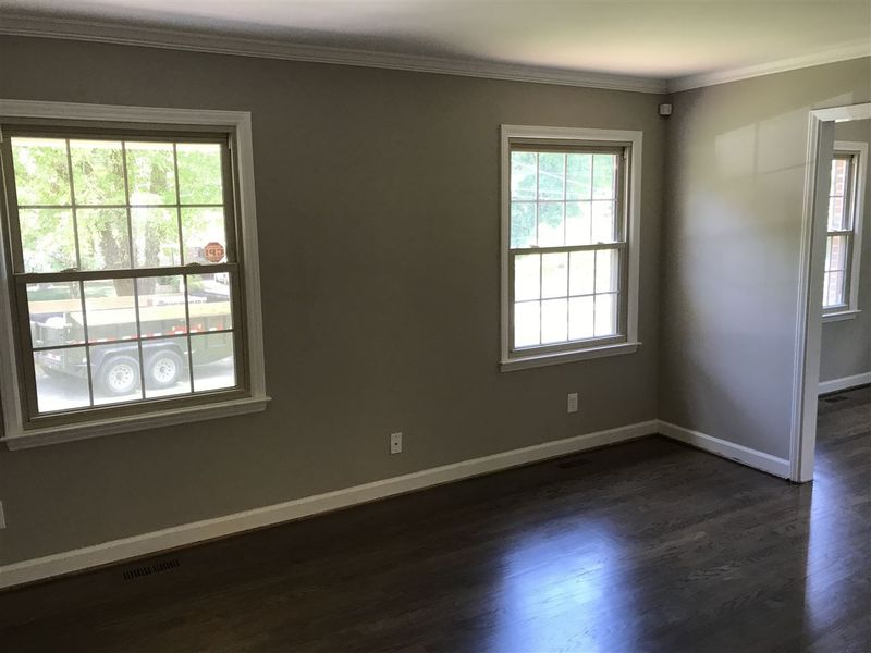 127 Crestview Rd, Raleigh, NC 27609