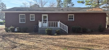 127 E Eighth Ave, Red Springs, NC 28377