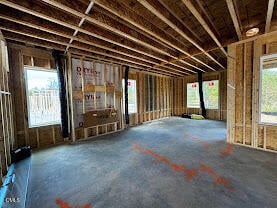 127 Elm Grove Ave, Fuquay Varina, NC 27526