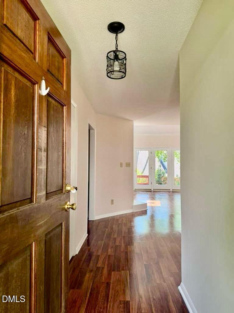 127 Essex Dr, Chapel Hill, NC 27514