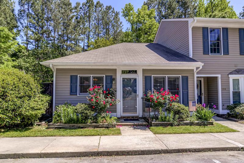 127 Forest Oaks Dr, Durham, NC 27705