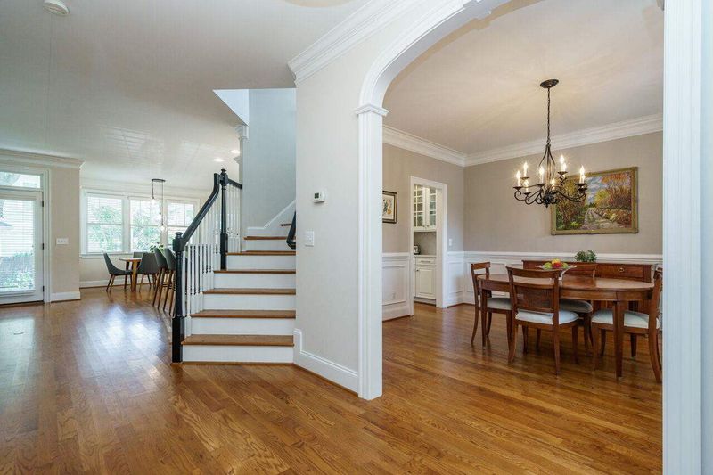 127 Georgetown Rd, Raleigh, NC 27608