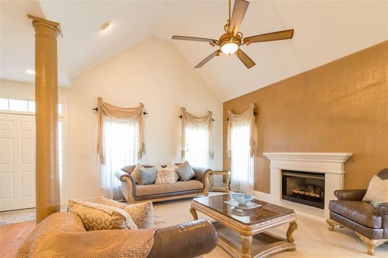 127 Glasgow Dr, Clayton, NC 27520