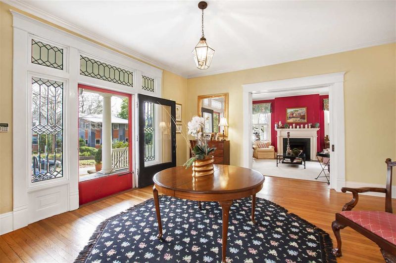 127 Hawthorne Rd, Raleigh, NC 27605