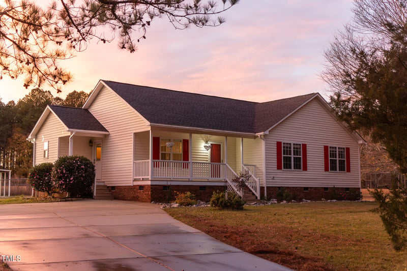 127 Hilltop Dr, Four Oaks, NC 27524