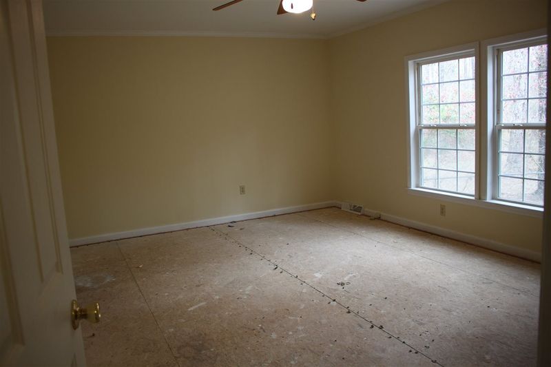 127 Jennifer Ln, Youngsville, NC 27596