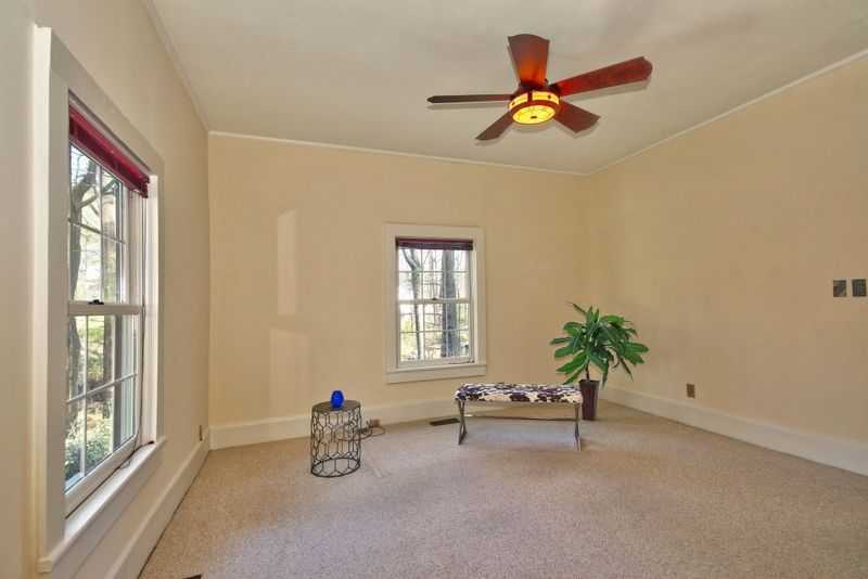 127 Justice St, Chapel Hill, NC 27516