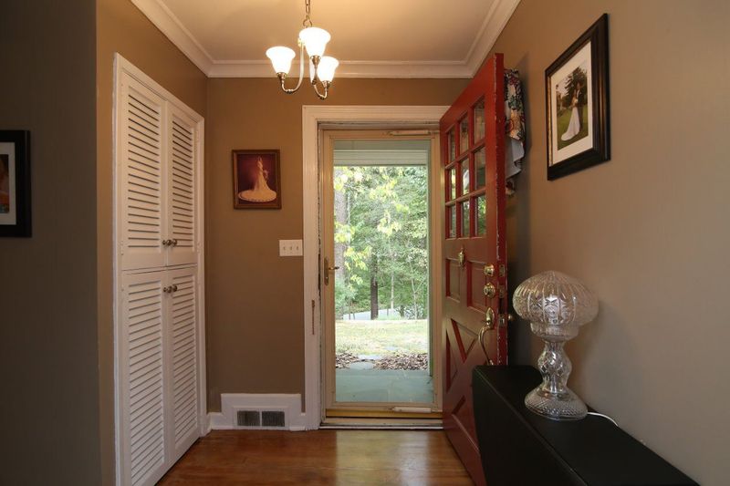 127 Longview Lake Dr, Raleigh, NC 27610