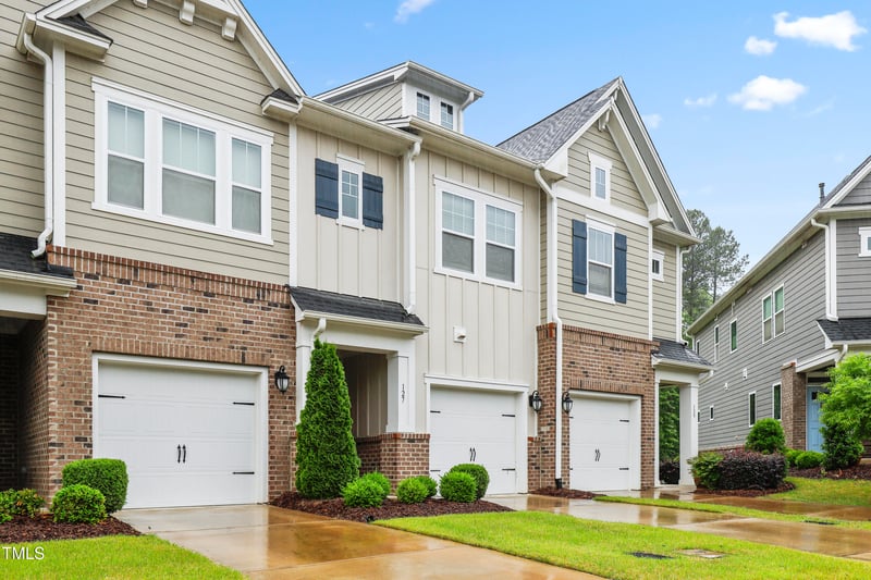127 Manordale Dr, Chapel Hill, NC 27517