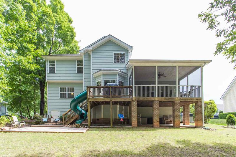 127 Old York Cir, Clayton, NC 27527