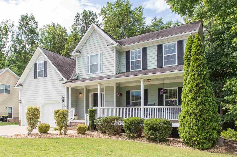 127 Old York Cir, Clayton, NC 27527