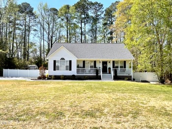 127 Phyllis Dr, Benson, NC 27504