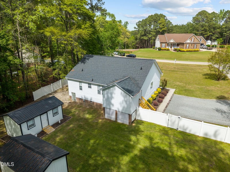 127 Phyllis Dr, Benson, NC 27504