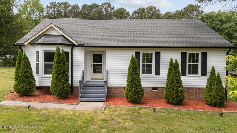 127 Riders Ridge Ln, Willow Springs, NC 27592