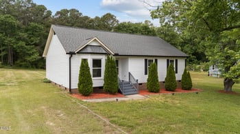 127 Riders Ridge Ln, Willow Springs, NC 27592